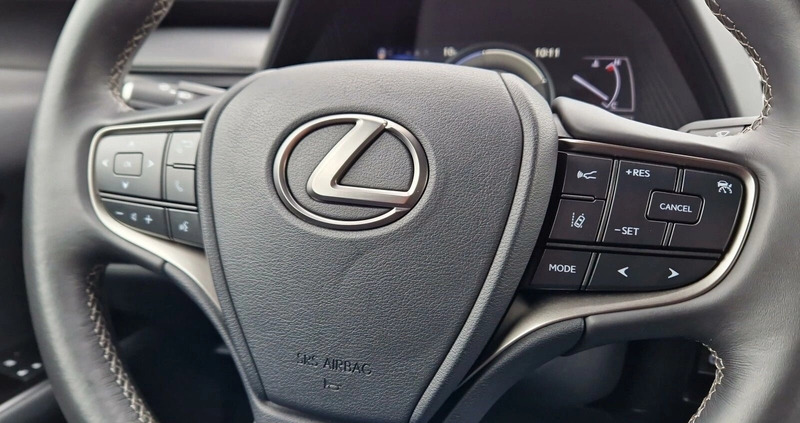 Lexus UX cena 129900 przebieg: 42457, rok produkcji 2020 z Kościerzyna małe 436